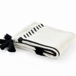 Blankets & Throws-Kirkland's Home Anna Black And White Diamond Throw White/Black