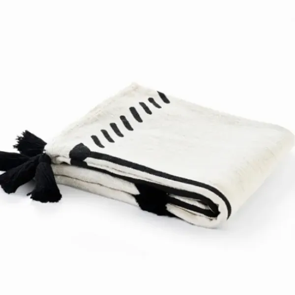 Blankets & Throws-Kirkland's Home Anna Black And White Diamond Throw White/Black