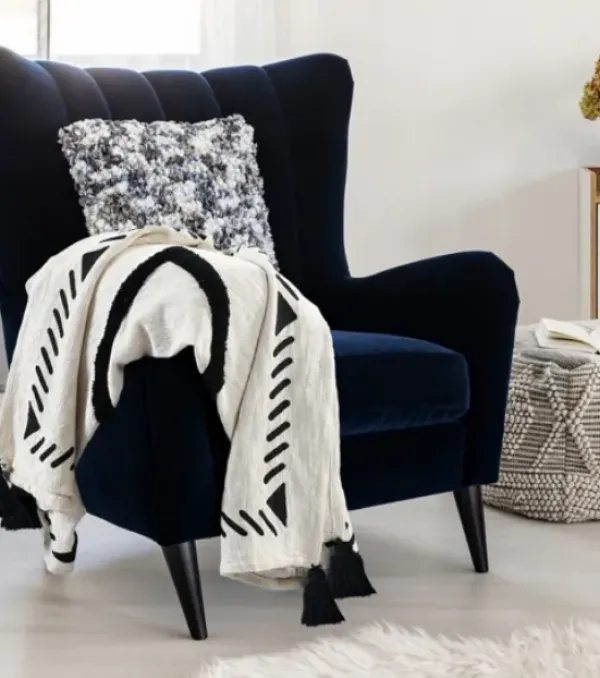 Blankets & Throws-Kirkland's Home Anna Black And White Diamond Throw White/Black