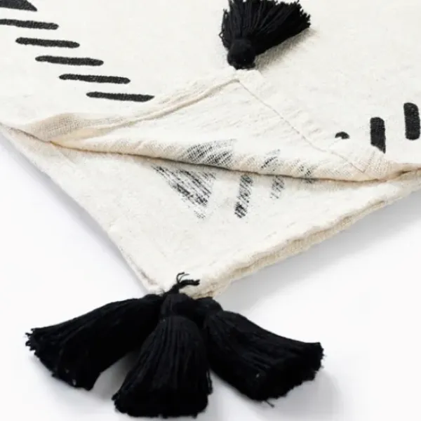 Blankets & Throws-Kirkland's Home Anna Black And White Diamond Throw White/Black