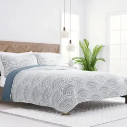 Quilts-Kirkland's Home Blue Scalloped Reversible 2-Pc. Twin Quilt Set Blue/White