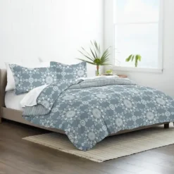Comforters-Kirkland's Home Daisy Medallion Queen 3-Pc. Comforter Set Blue