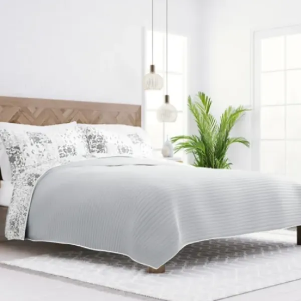 Quilts-Kirkland's Home Gray Patchwork Reversible 3-Pc. Queen Quilt Set Gray/White