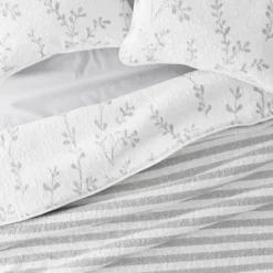 Quilts-Kirkland's Home Gray Vines Reversible 3-Pc. Queen Quilt Set Gray/White