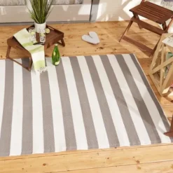 Outdoor Rugs-Kirkland's Home Irene Gray Daffodil Outdoor Area Rug, 4X7 Gray/White