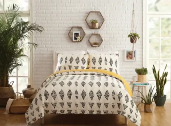 Quilts-Kirkland's Home Justina Blakeney Prosperity 2-Pc. Twin Quilt Set Black/White