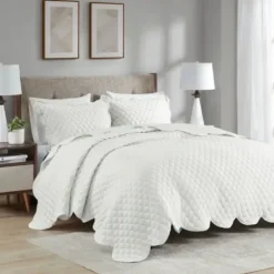 Quilts-Kirkland's Home Scalloped Crinkle 3-Pc. Full/Queen Quilt Set Ivory
