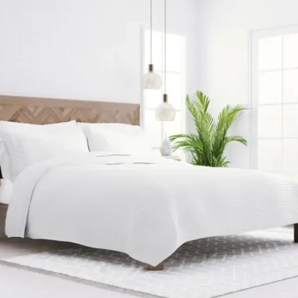 Quilts-Kirkland's Home Stitched Stripes 3-Pc. Queen Quilt Set White