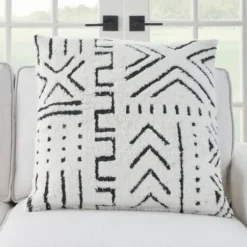 Pillows-Kirkland's Home White And Black Tufted Geo Throw Pillow White/Black