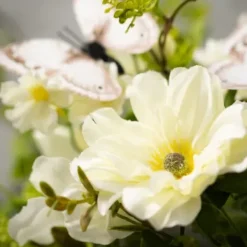 Stems & Bouquets-Kirkland's Home White Dahlia Butterfly Wreath White/Green