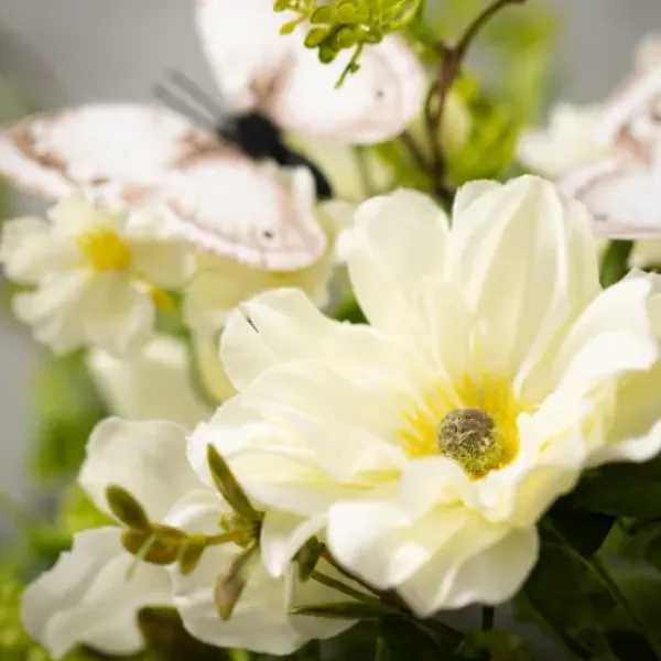 Stems & Bouquets-Kirkland's Home White Dahlia Butterfly Wreath White/Green