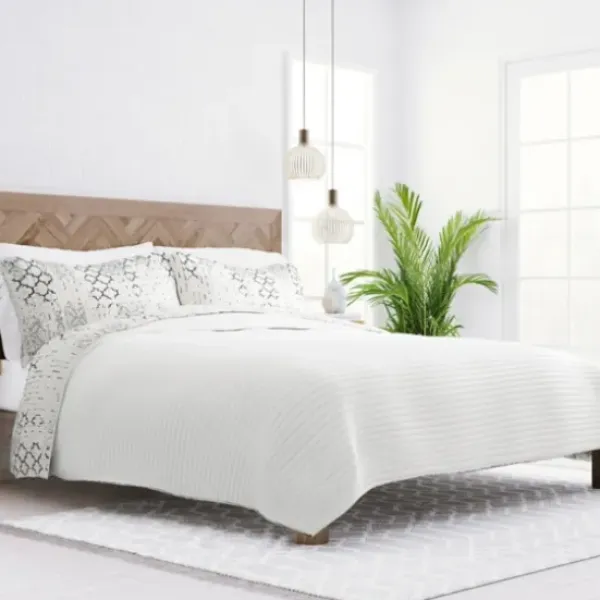 Quilts-Kirkland's Home White Trellis Reversible 2-Pc. Twin Quilt Set White/Gray