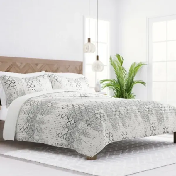Quilts-Kirkland's Home White Trellis Reversible 3-Pc. King Quilt Set White/Gray